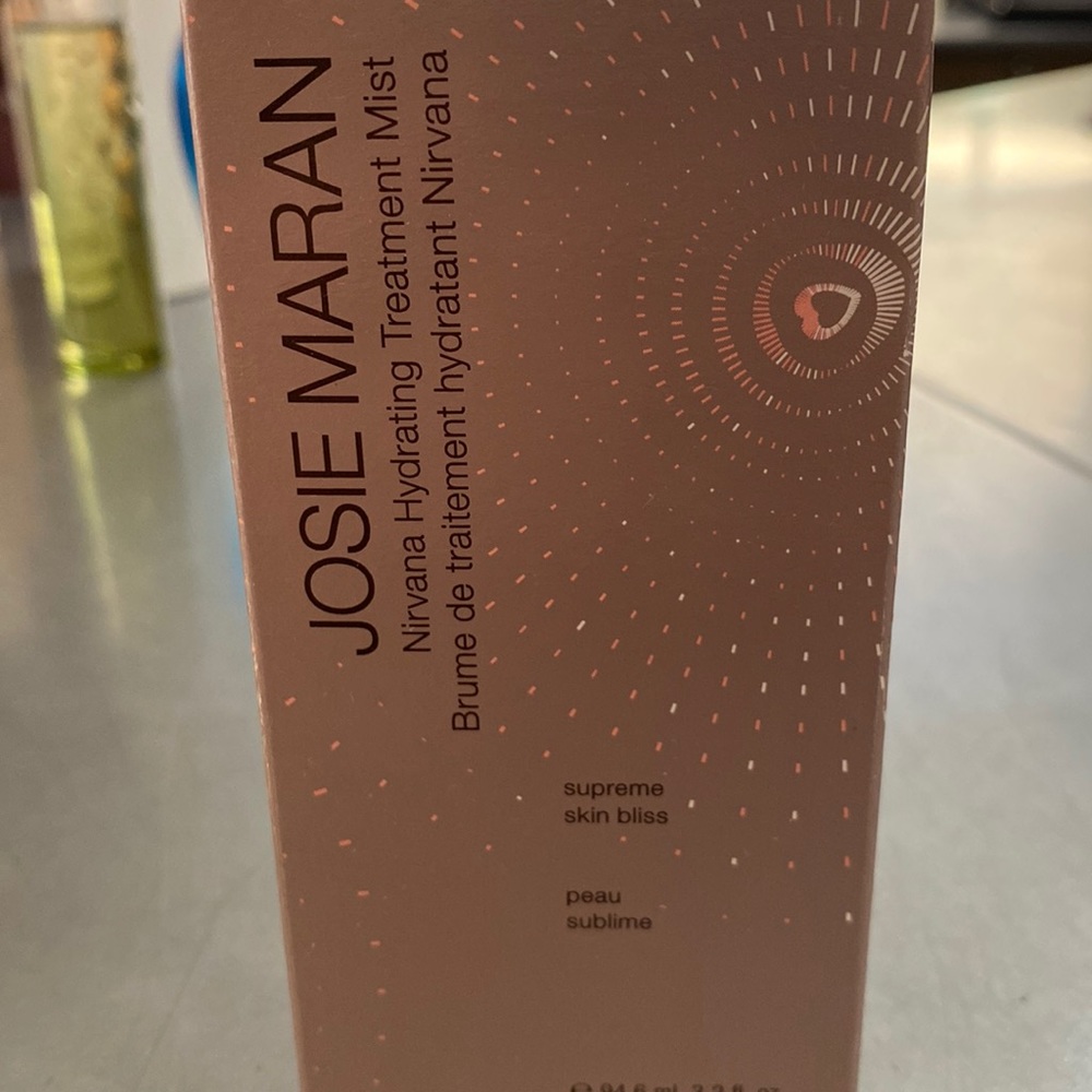 Josie Maran Hydrating Treatment